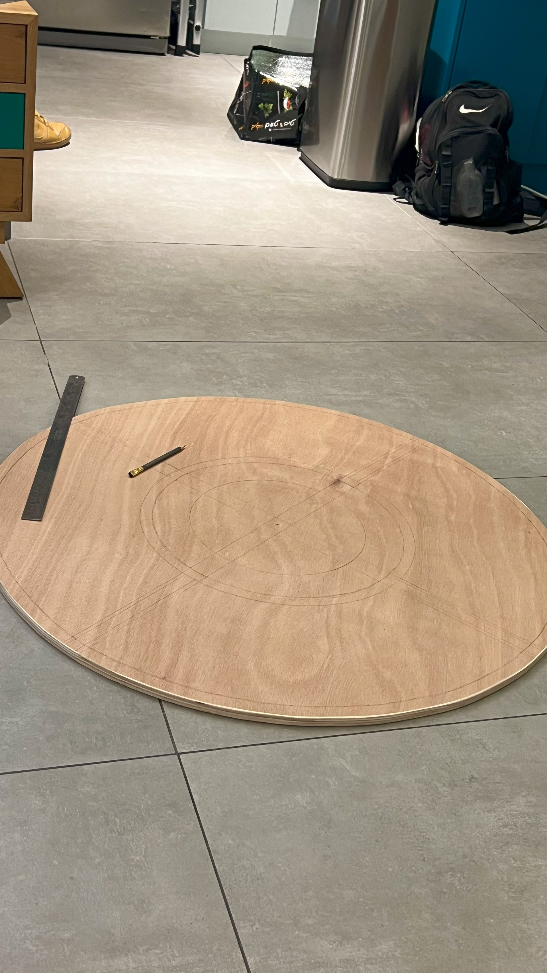 Round table, picture 4