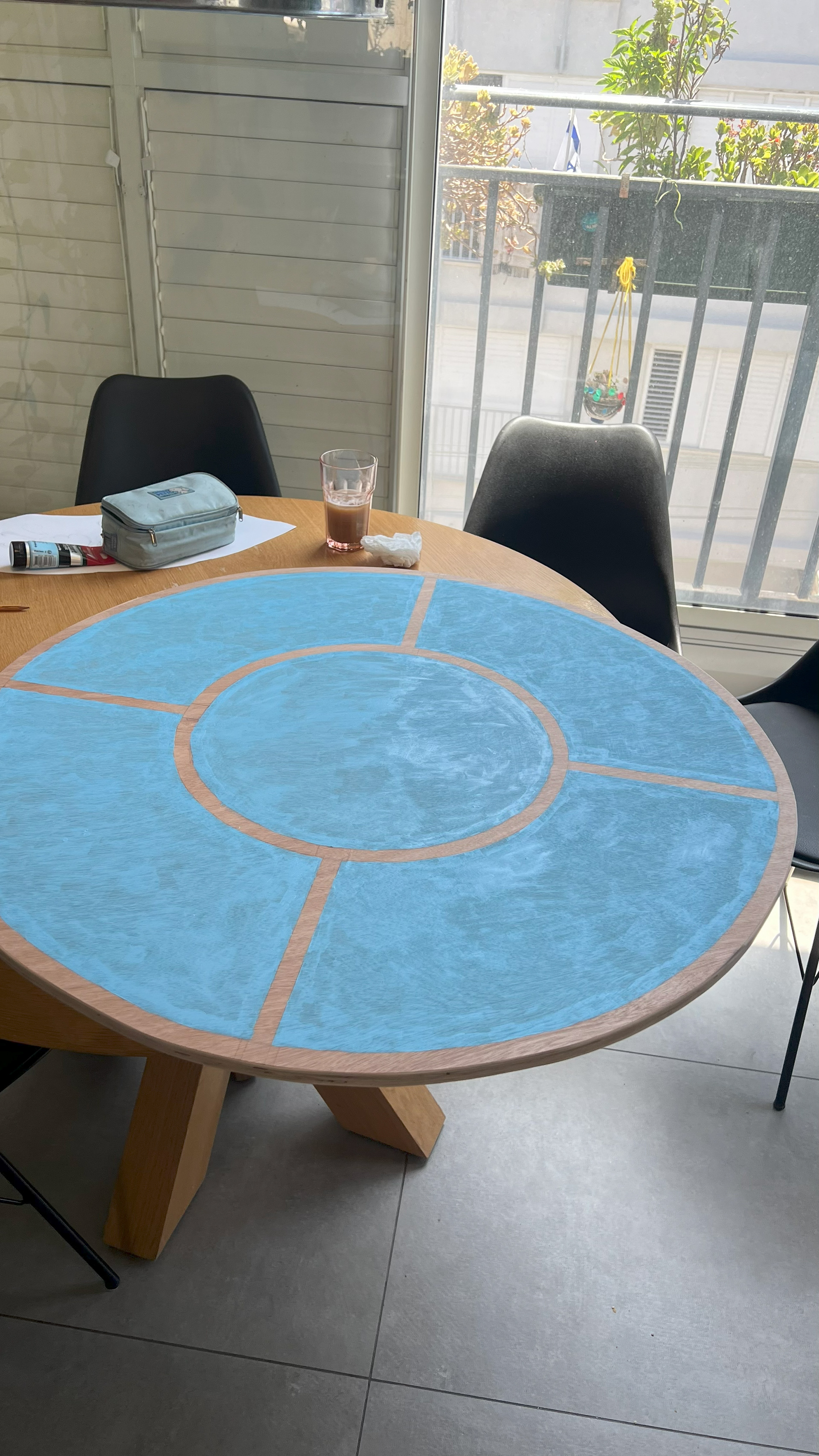 Round table, picture 8