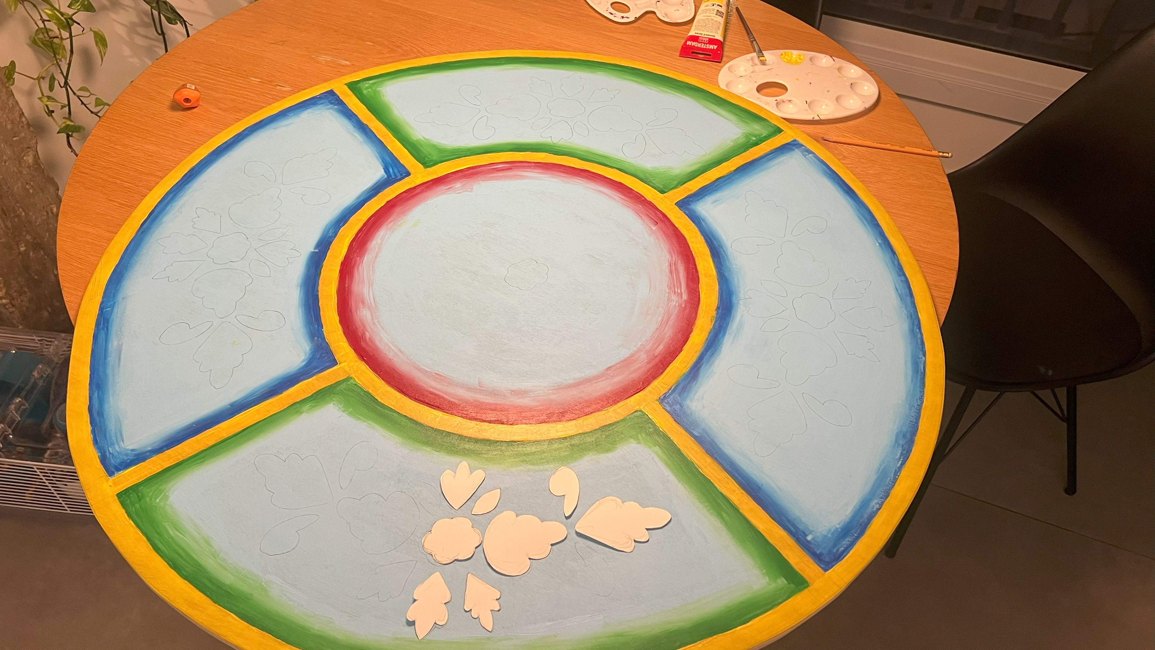 Round table, picture 10