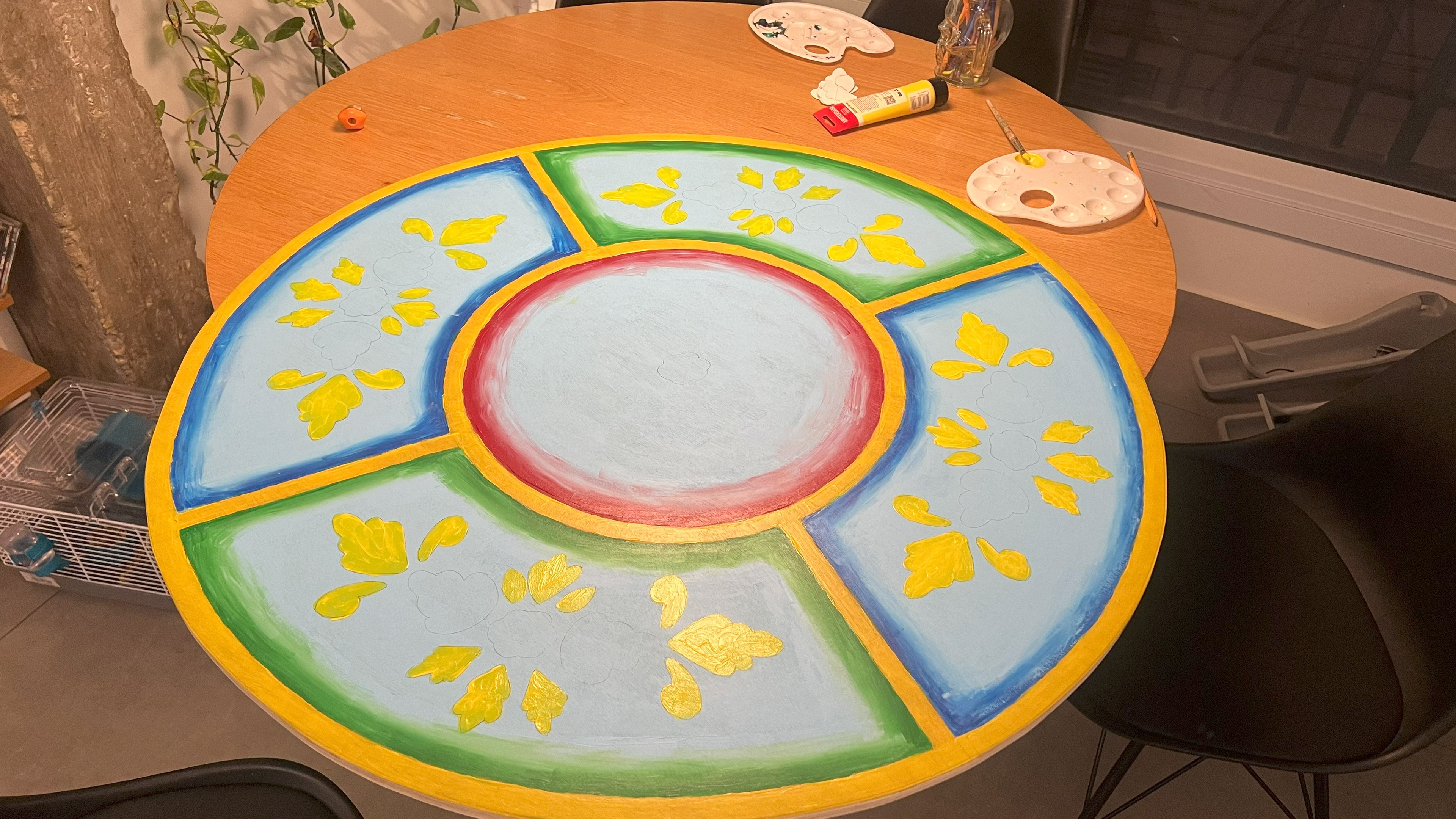 Round table, picture 11