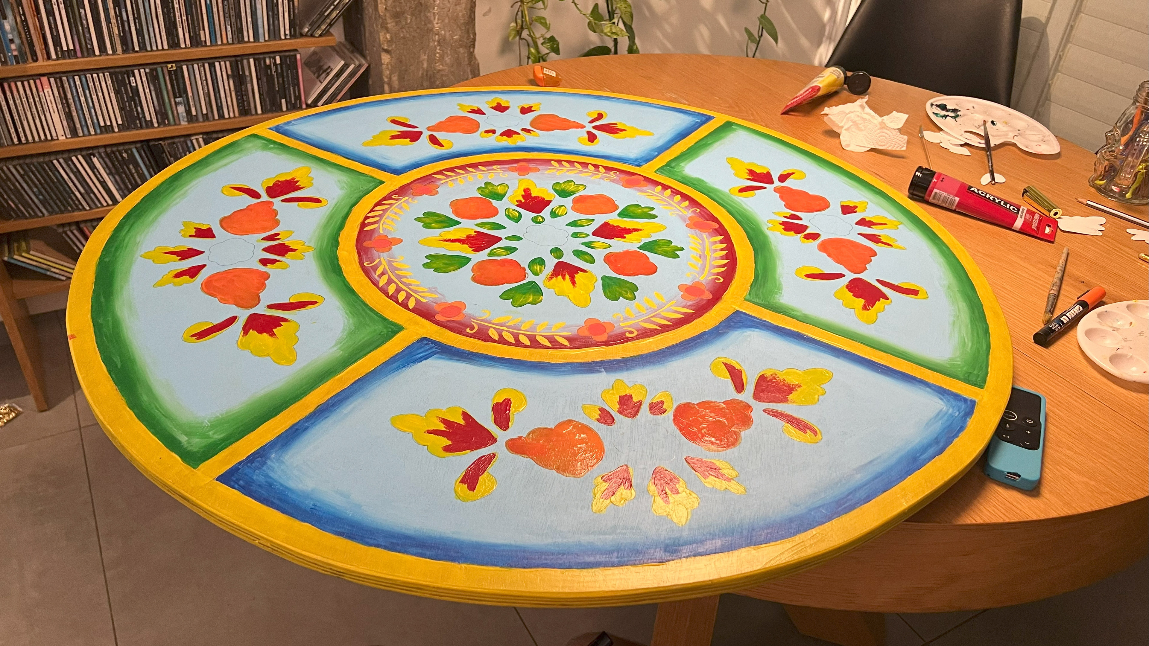 Round table, picture 12